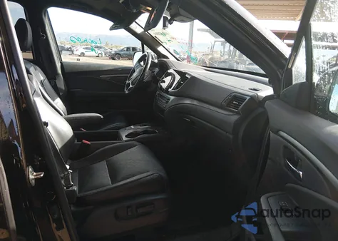 2020 Honda Passport Awd Ex-L z USA, uszkodzony, nr VIN 5FNYF8H55LB013042